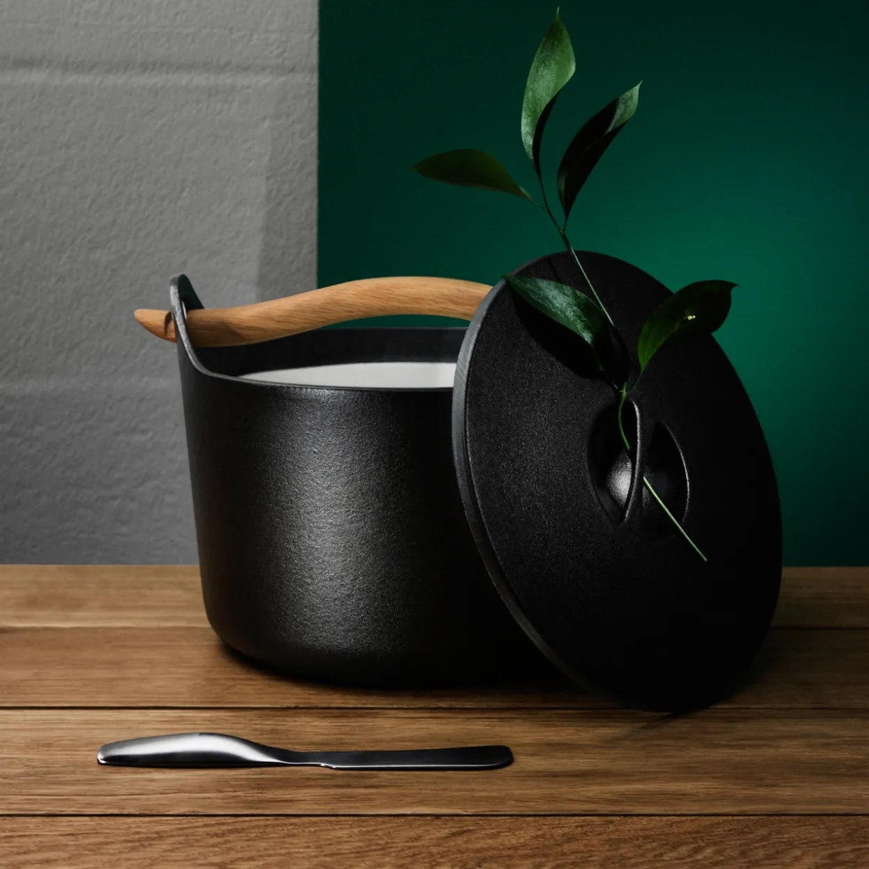 Puinen kahva valurautapadalle 3,0L