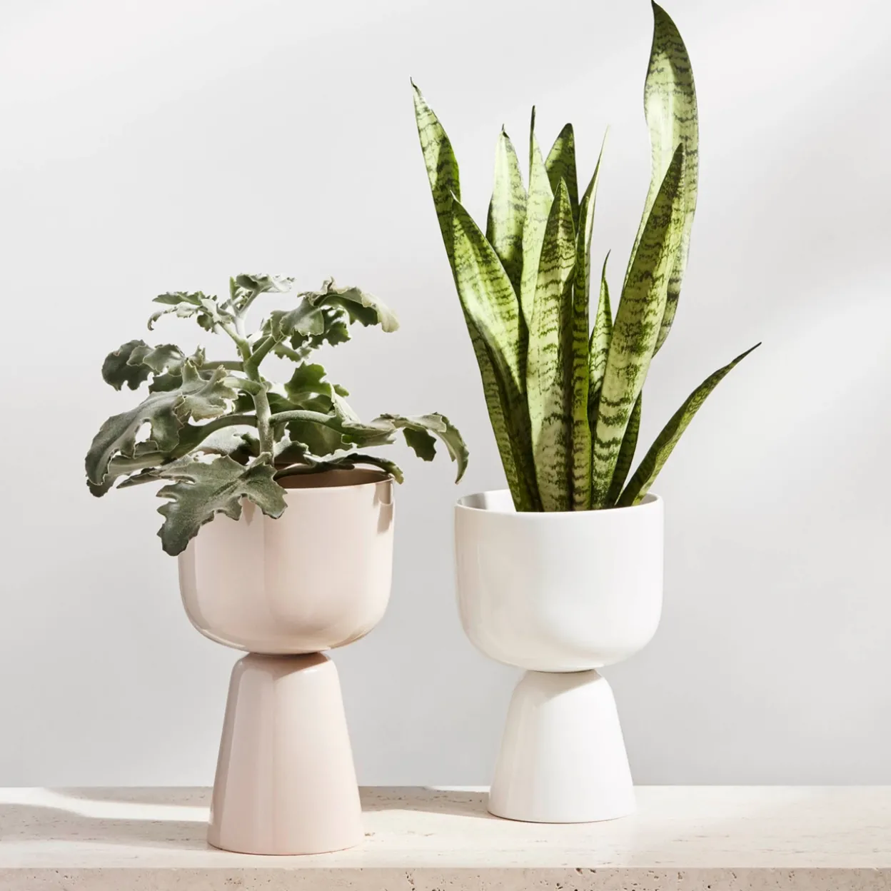 Ruukku beige jalallinen S korkea