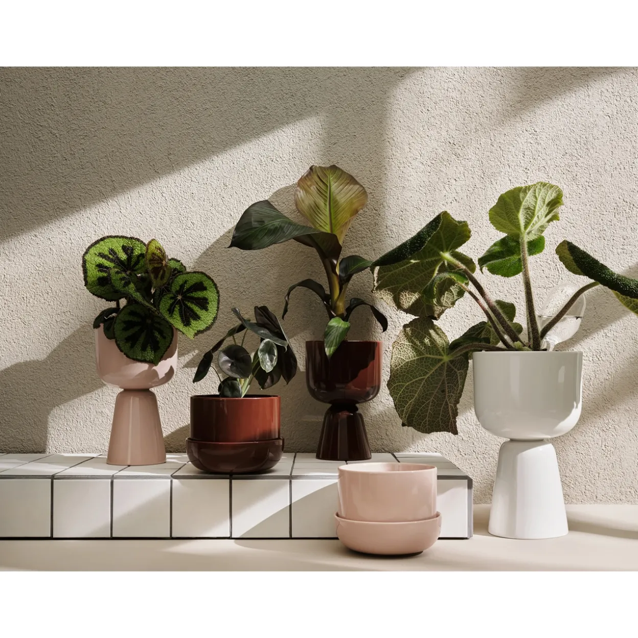 Ruukku beige jalallinen S korkea