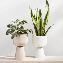 Ruukku valkoinen jalallinen S